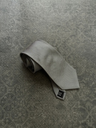 Szary krawat 100% jedwab