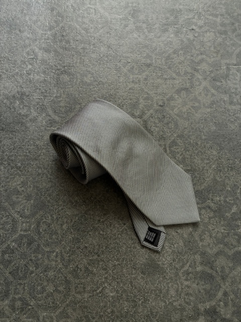 Szary krawat 100% jedwab